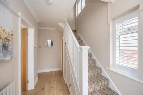Fallowfield Cresecent 30 ENTRANCE HALL.jpeg