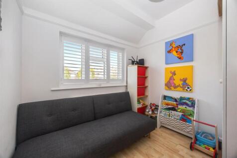 Fallowfield Cresecent 30 BEDROOM 4.jpeg
