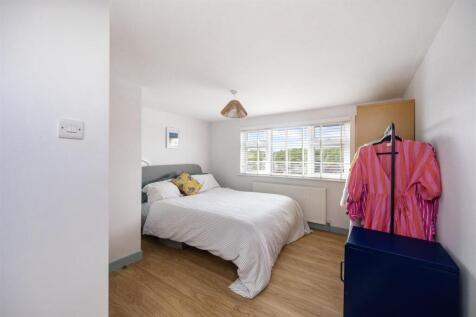 Hangleton Valley Drive 155 master bed 3.jpeg