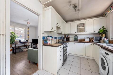 Stapley Road 44 KITCHEN TO LIVING.jpeg