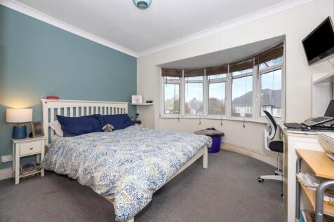 Poplar Avenue 38 bed 3.jpeg