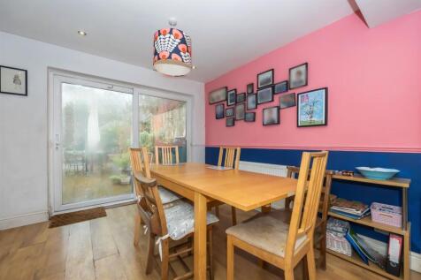 Poplar Avenue 38 dining area.jpeg