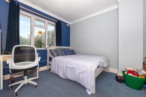 Poplar Avenue 38 bed 2.jpeg
