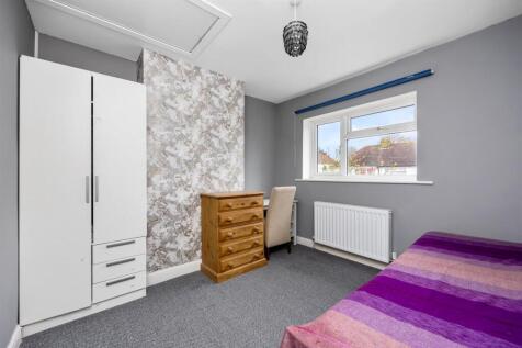 Elm Drive BEDROOM...jpeg