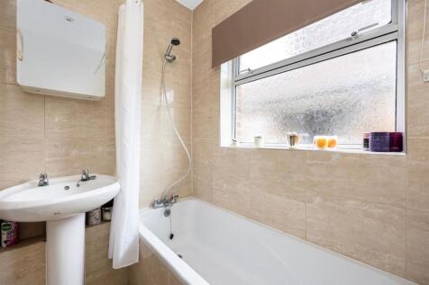 BATHROOM.jpeg