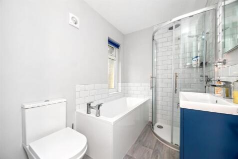 Hangleton Way 276 BATHROOM.jpeg