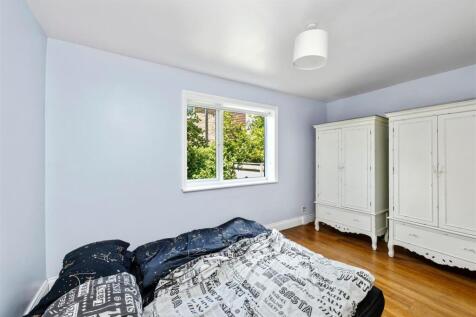 Hassocks Lodge 16 BEDROOM.jpeg