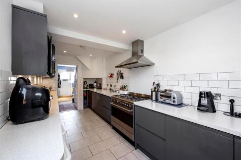 Elm Drive 9 KITCHEN TO HALL.jpeg