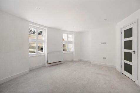 Lansdowne Place 76a BEDROOM 1.jpeg