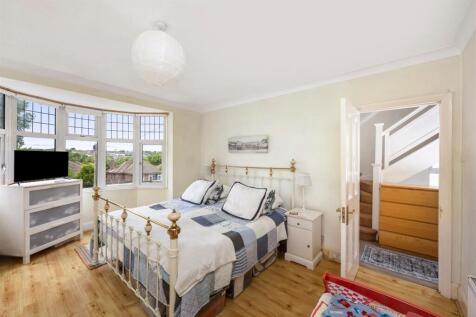 Hangleton Road 85 BEDROOM MASTER 2.jpeg