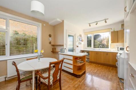 The Droveway 80 KITCHEN.jpeg