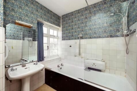 The Droveway 80 BATHROOM 2.jpeg