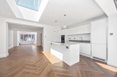 Applesham Avenue 51 MAIN LIVING SPACE.jpeg