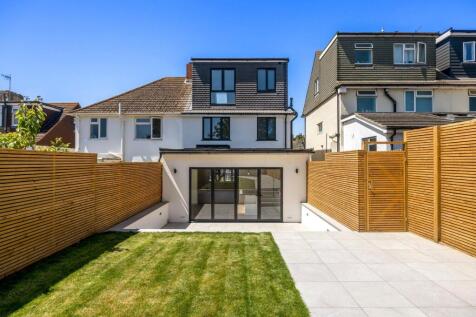 Applesham Avenue 51 REAR2.jpeg