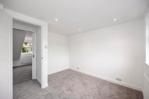 Cowdens Close 1a BEDROOMA.jpeg