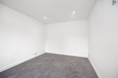 Cowdens Close 1a BEDROOMD.jpeg