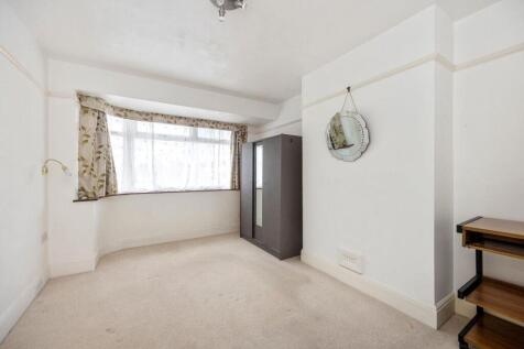 Applesham Avenue 25 BEDROOM 2.jpeg