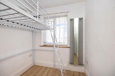 Applesham Avenue 25 BEDROOM 3.jpeg