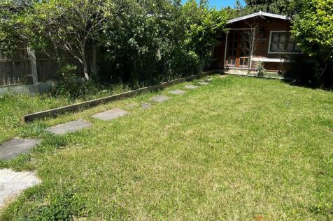 Rowan Avenue 15 Garden NEW.jpg