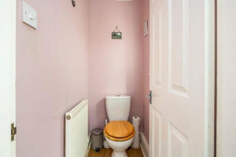 Shelldale Road 56 CLOAKROOM.jpeg