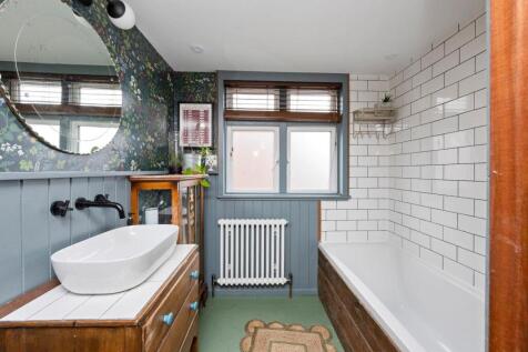 Holmes Avenue 33 BATHROOM.jpeg