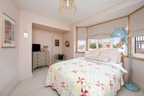 Holmes Avenue 33 BEDROOM FRONT.jpeg