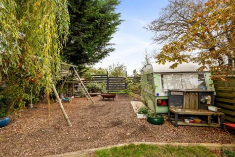 Holmes Avenue 33 PLAY AREA.jpeg