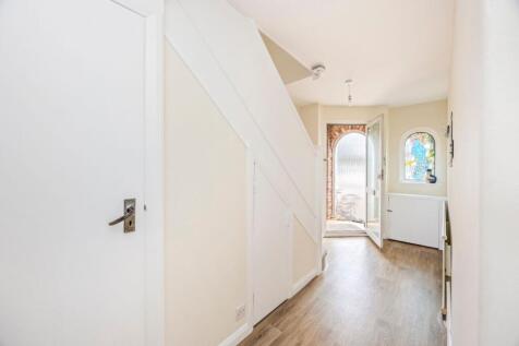 Northease Drive 77 EN HALL.jpeg