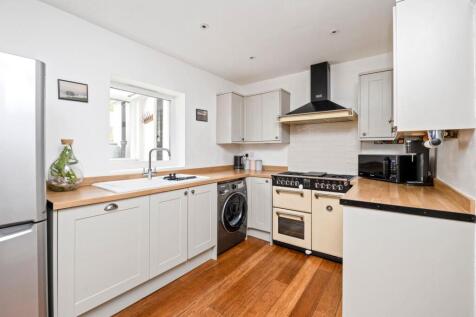 Marmion Road 29 KITCHEN AGA.jpeg