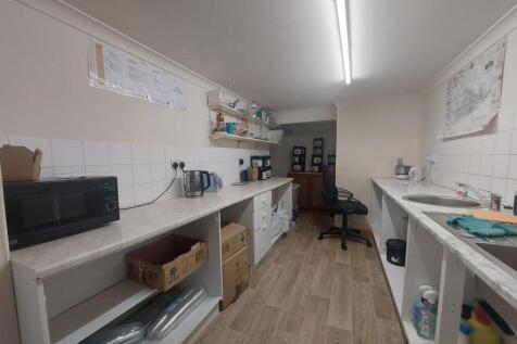 Basement 3.jpg