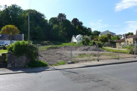 Looking towards the site