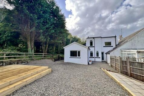 Rear garden and deck
