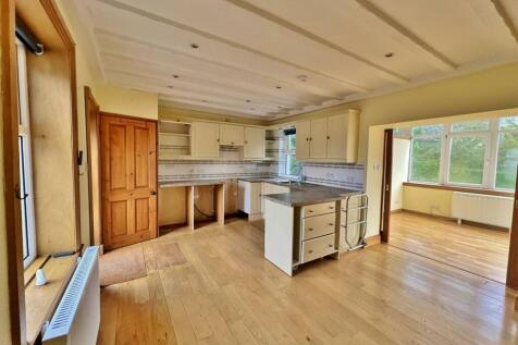 Kitchen to conservatory