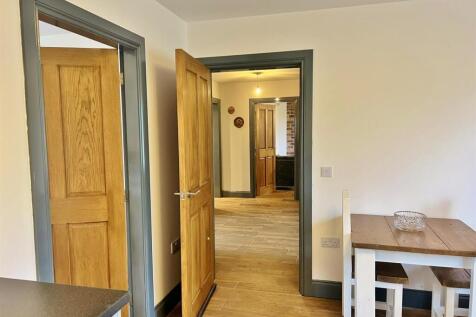 Annex looking into main hall