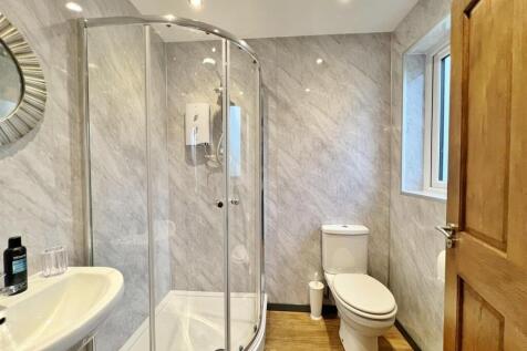 Annex shower room