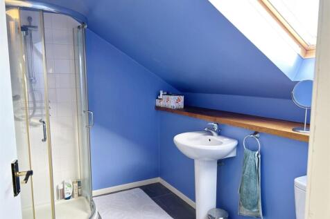 Ensuite shower room