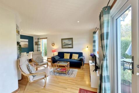Open plan lounge