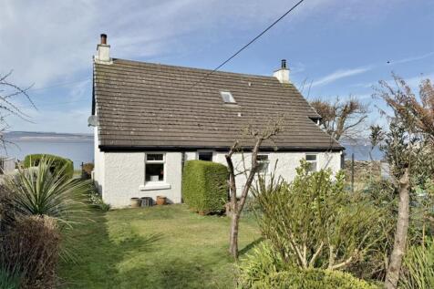 Bayvoyach rear garden