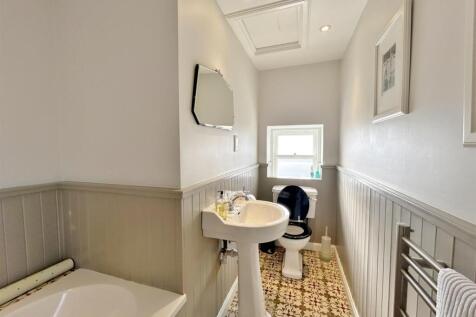 Bathroom.JPEG