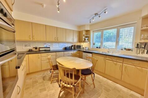 Dining kitchen