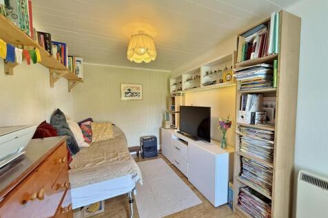Snug/ bedroom 1