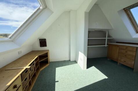 Study/ bedroom 4