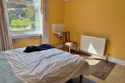 Ground floor bedroom 1