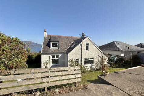 Rear of Croyde and driveway