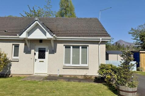 Front 6 Glen Court