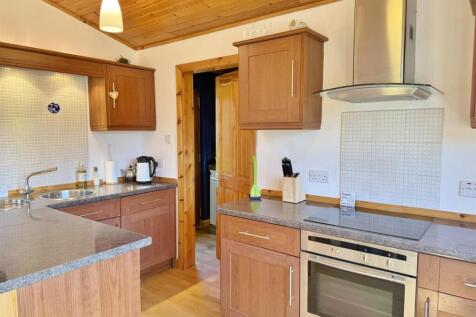 Kitchen to utility
