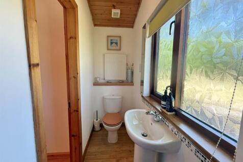 Ensuite shower room