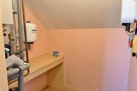Airing cupboard