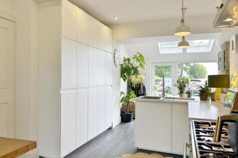 Kitchen dining room