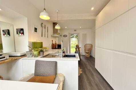 Kitchen dining room
